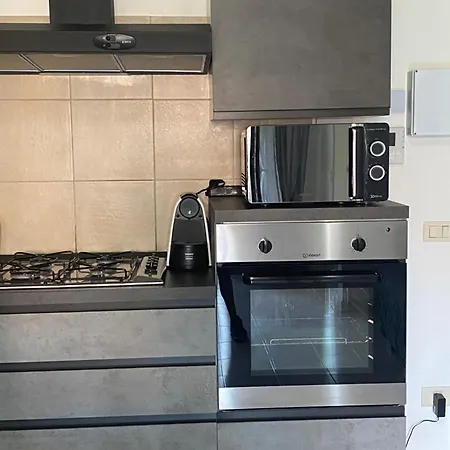 Apartment Station 27 *